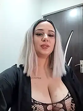 AdelinaJude online show from February 2026 10:17:01 PM