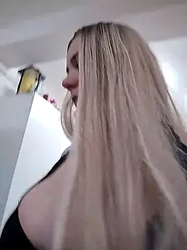 AdelinaJude online show from March 2026 08:37:01 PM