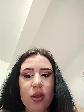 AdelinaJude online show from March 2026 09:00:02 PM