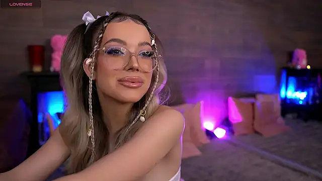 KylieJoyce online show from March 2025 09:00:02 PM