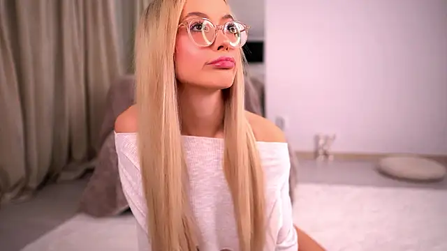 KylieJoyce online show from February 2026 10:08:02 PM