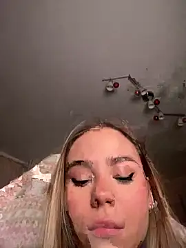 SkyBriii online show from January 2025 07:10:01 PM