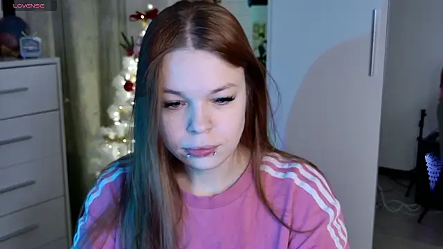 Snapshot of ValBae chatting on February 2026 09:59:02 PM ValBae online show from February 2026 09:59:02 PM