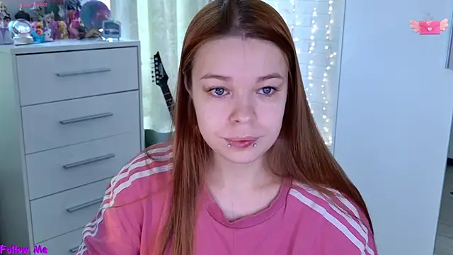 ValBae online show from April 2026 06:32:02 AM