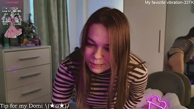Snapshot of ValBae chatting on February 2025 12:28:01 PM ValBae online show from February 2025 12:28:01 PM