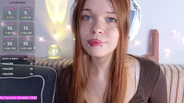 Snapshot of ValBae chatting on November 2025 09:57:02 PM ValBae online show from November 2025 09:57:02 PM