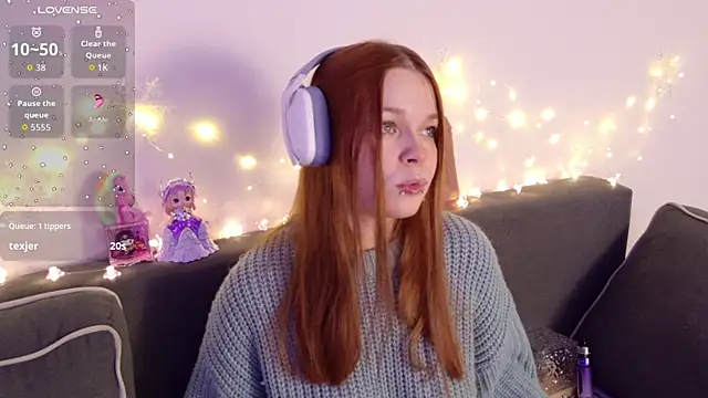 Snapshot of ValBae chatting on January 2026 09:32:02 PM ValBae online show from January 2026 09:32:02 PM