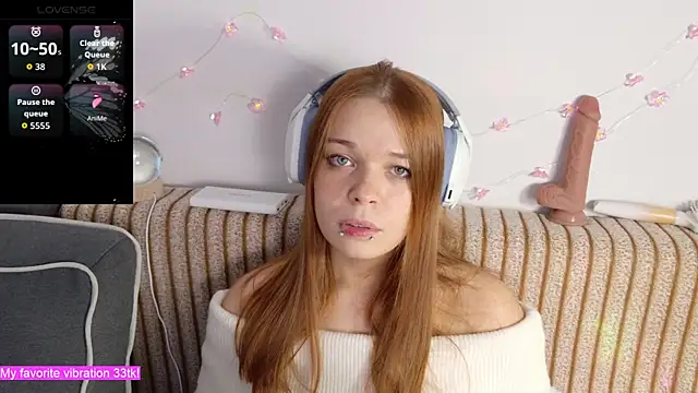 Snapshot of ValBae chatting on November 2025 10:10:01 PM ValBae online show from November 2025 10:10:01 PM