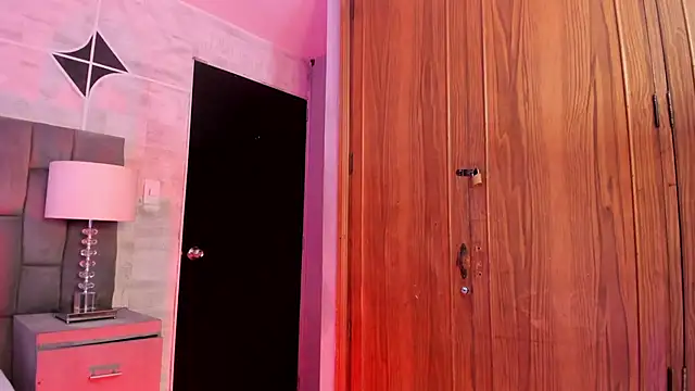 ailynBlaze online show from November 2025 10:03:01 PM