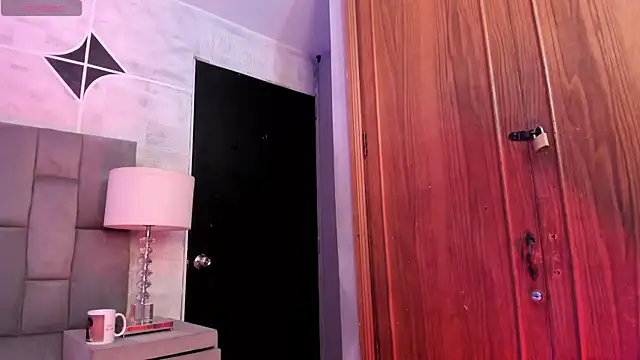 ailynBlaze online show from December 2025 01:32:02 AM