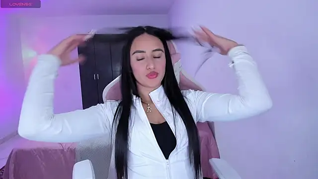 Tinylottie online show from February 2026 12:43:01 AM