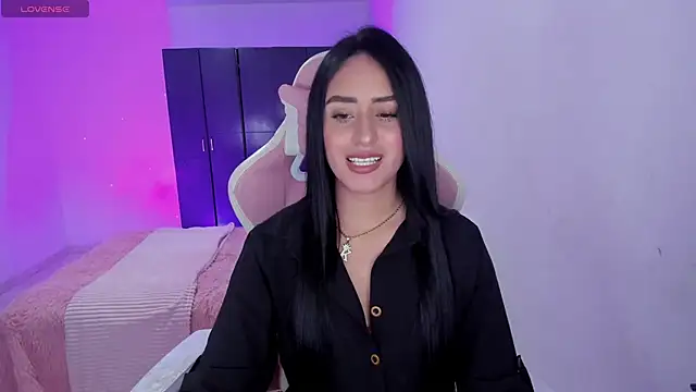 Tinylottie online show from April 2026 05:30:01 PM