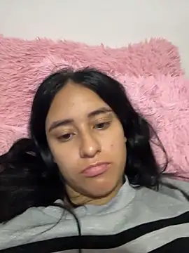 Tinylottie online show from April 2026 08:12:01 PM