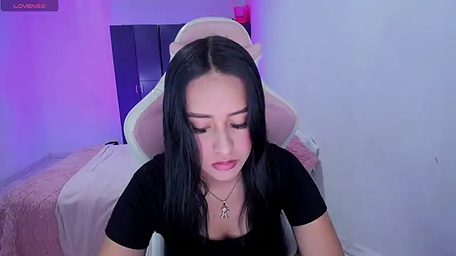 Tinylottie online show from May 2026 12:08:01 AM