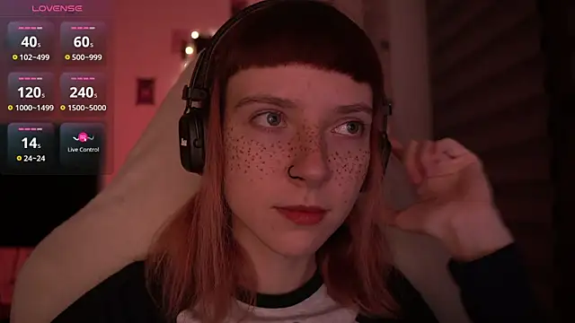 Snapshot of juliapie chatting on December 2024 01:52:02 AM juliapie online show from December 2024 01:52:02 AM
