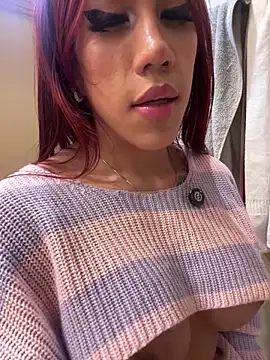 Snapshot of LushianaFitness chatting on February 2025 08:01:01 PM LushianaFitness online show from February 2025 08:01:01 PM