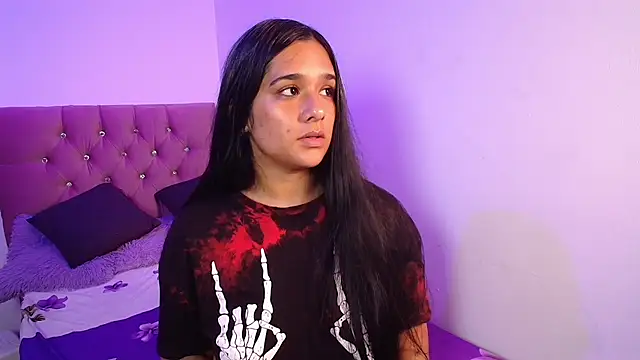 Maeena online show from February 2026 11:02:01 PM