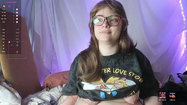 Snapshot of Seductive_She_Wolf chatting on July 2026 02:27:02 PM Seductive She Wolf online show from July 2026 02:27:02 PM