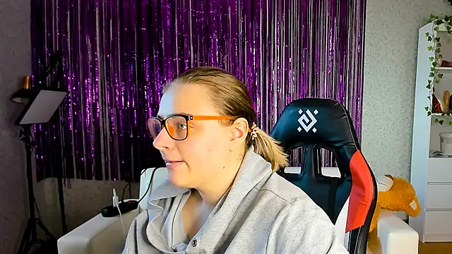 Seductive She Wolf online show from March 2025 07:35:02 AM