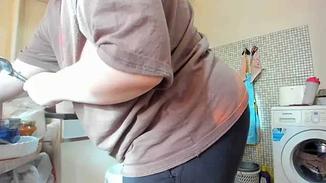 Seductive She Wolf online show from April 2026 02:43:01 PM