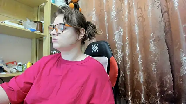 Snapshot of Seductive_She_Wolf chatting on March 2026 09:44:01 PM Seductive She Wolf online show from March 2026 09:44:01 PM