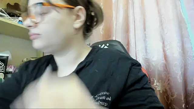 Seductive She Wolf online show from May 2026 06:11:02 PM