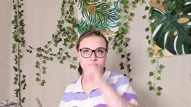 Seductive She Wolf online show from November 2025 03:49:02 PM