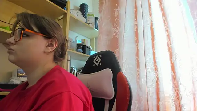 Seductive She Wolf online show from April 2026 01:38:02 PM