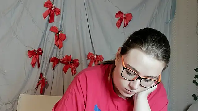 Snapshot of Seductive_She_Wolf chatting on January 2026 05:38:01 PM Seductive She Wolf online show from January 2026 05:38:01 PM