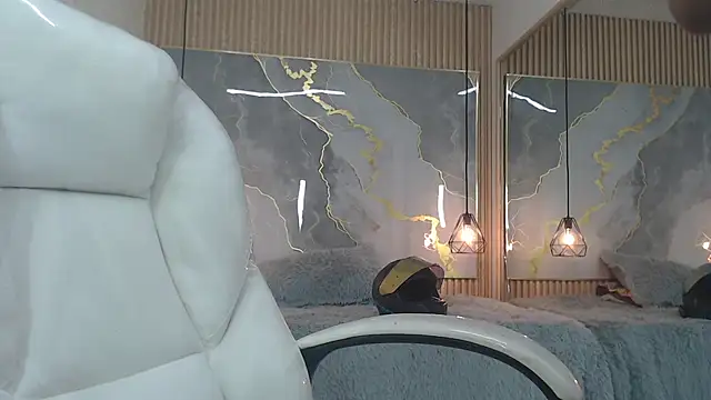 dannacoleman  online show from October 2025 07:47:01 PM