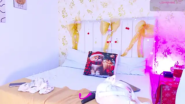 Mia-Monroe online show from December 2025 08:11:01 PM