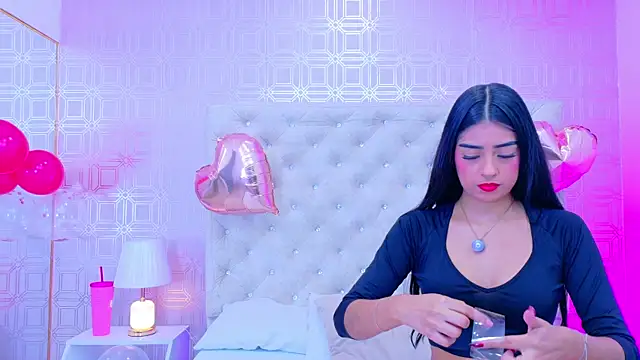 Mia-Monroe online show from February 2026 01:31:02 PM