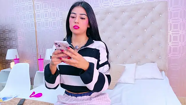 Mia-Monroe online show from February 2026 07:54:02 PM