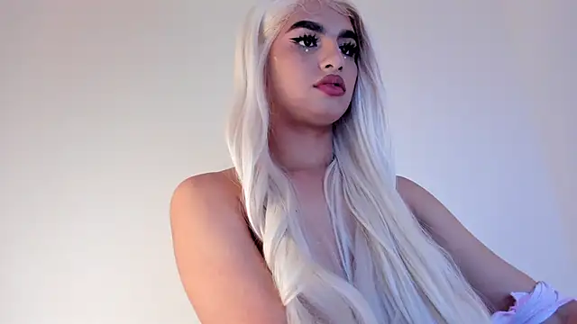 Sophia Cambpell online show from April 2026 09:53:01 PM