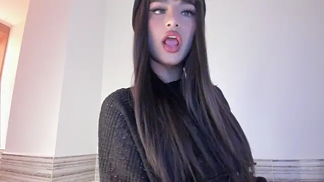 Sophia Cambpell online show from June 2026 09:15:02 PM