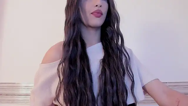 Sophia Cambpell online show from February 2026 09:02:02 PM