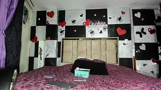 alanaanddaphne online show from November 2025 04:07:02 PM