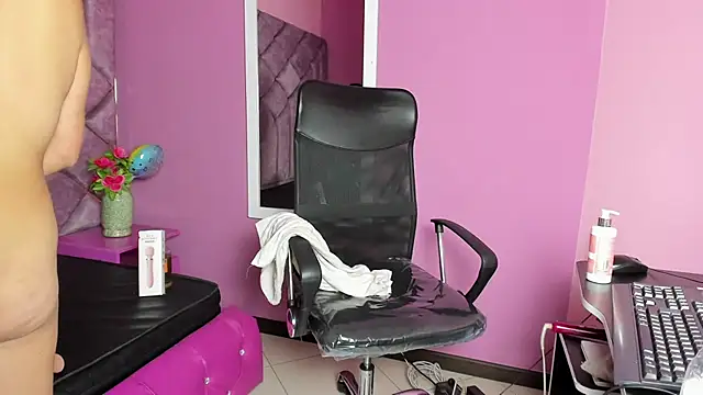 Sarah Hornny online show from March 2025 10:22:01 AM