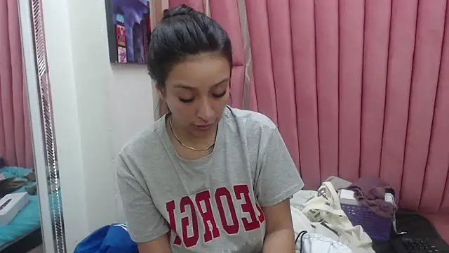 Sarah Hornny online show from October 2025 04:14:01 AM