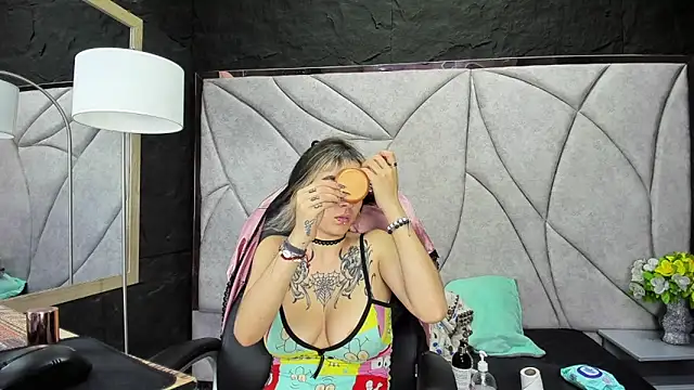 Snapshot of Samantha_Smiith chatting on February 2026 04:22:01 AM Samantha Smiith online show from February 2026 04:22:01 AM