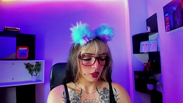 Snapshot of Samantha_Smiith chatting on July 2026 04:46:02 AM Samantha Smiith online show from July 2026 04:46:02 AM