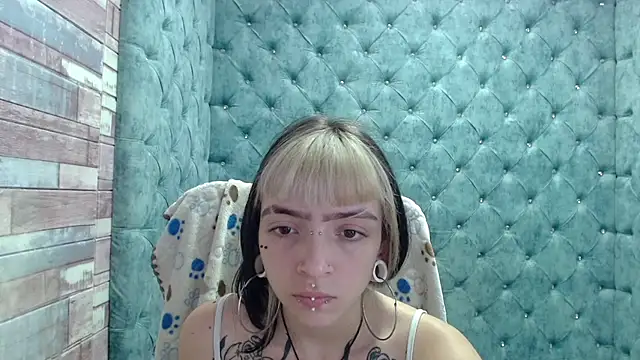 Samantha Smiith online show from October 2025 04:20:02 AM