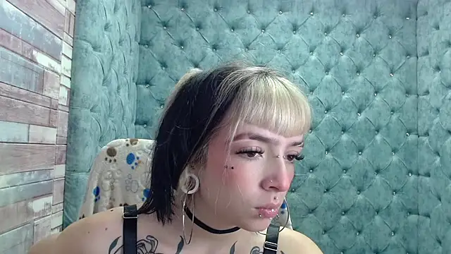 Samantha Smiith online show from November 2025 03:32:01 AM