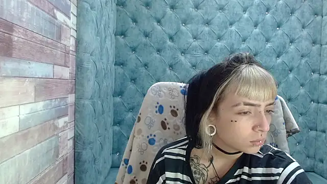 Samantha Smiith online show from October 2025 03:41:02 AM