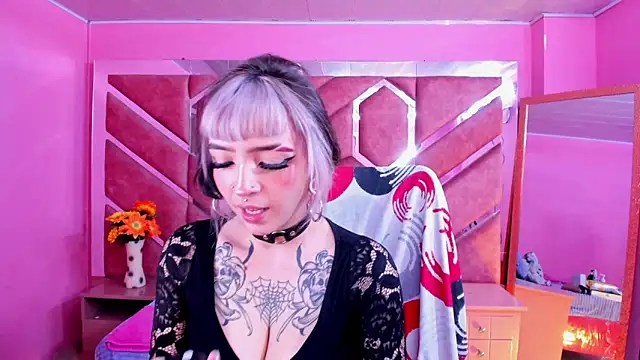 Samantha Smiith online show from April 2026 04:02:02 AM
