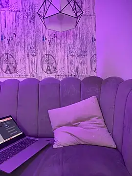 AbyThompson online show from September 2025 12:55:01 PM