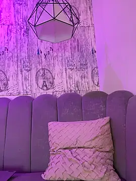 AbyThompson online show from May 2026 01:47:02 PM