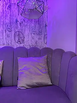 AbyThompson online show from January 2026 01:40:01 PM