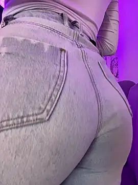 AbyThompson online show from October 2025 12:15:02 PM