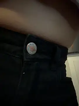 AbyThompson online show from March 2026 11:39:02 PM